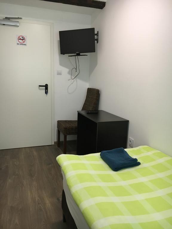 Pension Haus Baron 2 Friedrichsfeld Edingen-Neckarhausen Kültér fotó